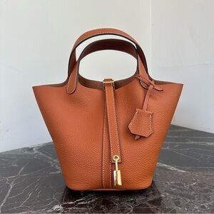 Fashion Leather  Genuine Leather Gold Lock Bucket Bag